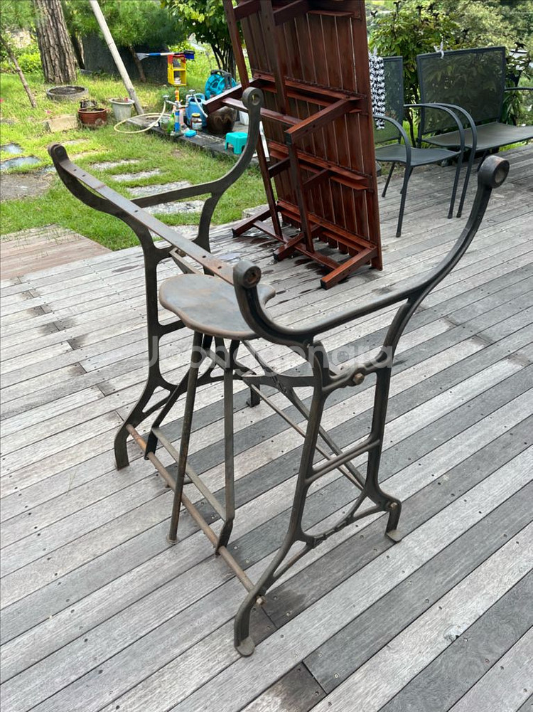 주물 제도 책상(합판 상판 포함) - 3개 보유중--1