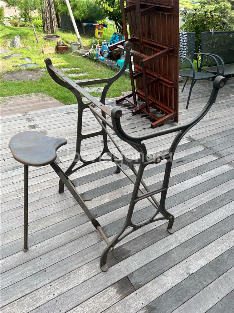 주물 제도 책상(합판 상판 포함) - 3개 보유중--2