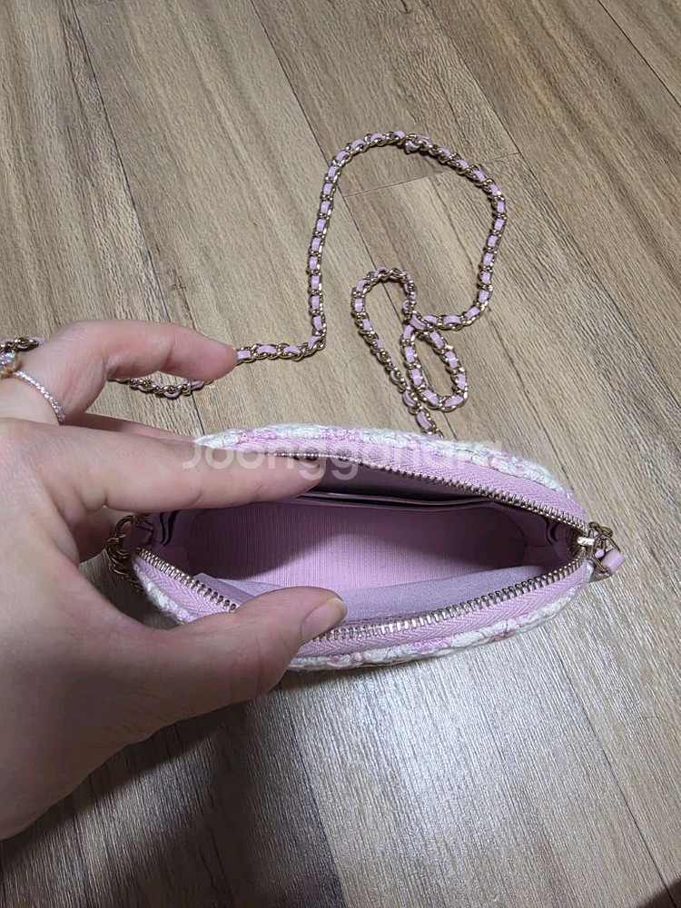 샤넬 트위드 미니 체인백 완전 새제품 눈물을 머금고 판--1