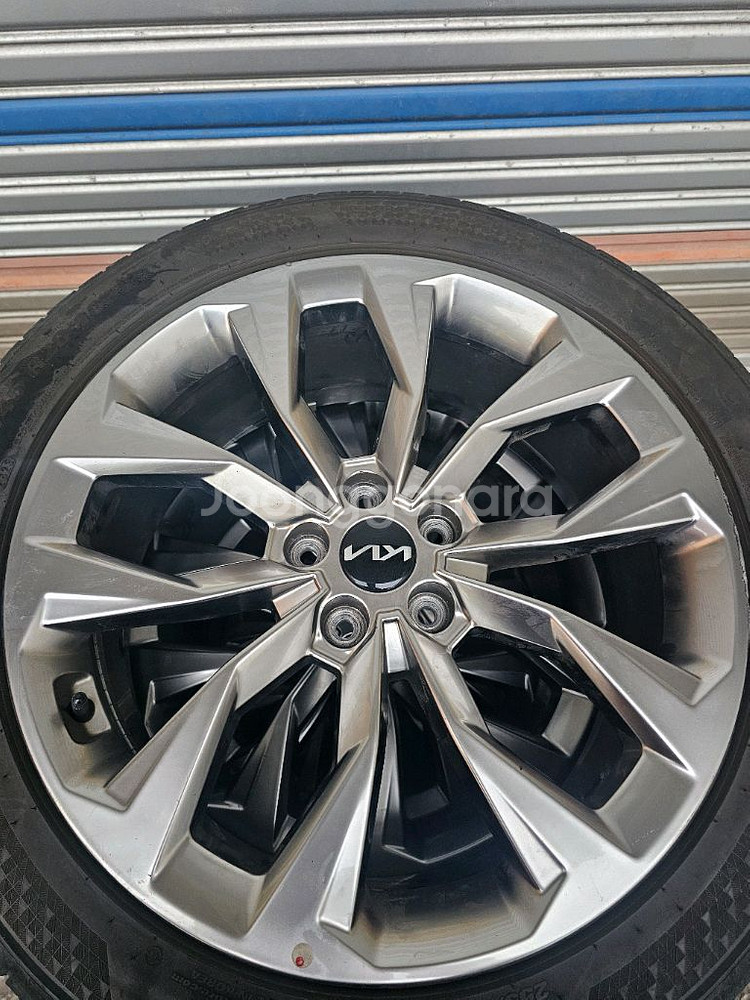 카니발쏘렌토팰리 순정20인치--3