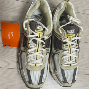 나이키 보메로5새상품