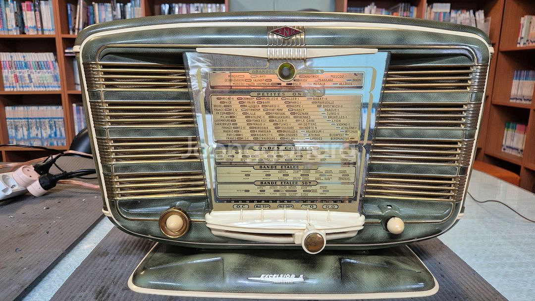 프랑스 진공관라디오 SNR Excelsior 52--0