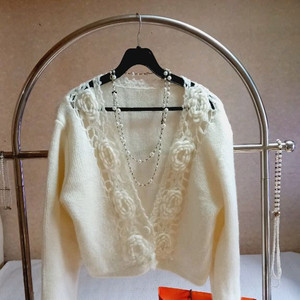 장미 장식 니트가디건