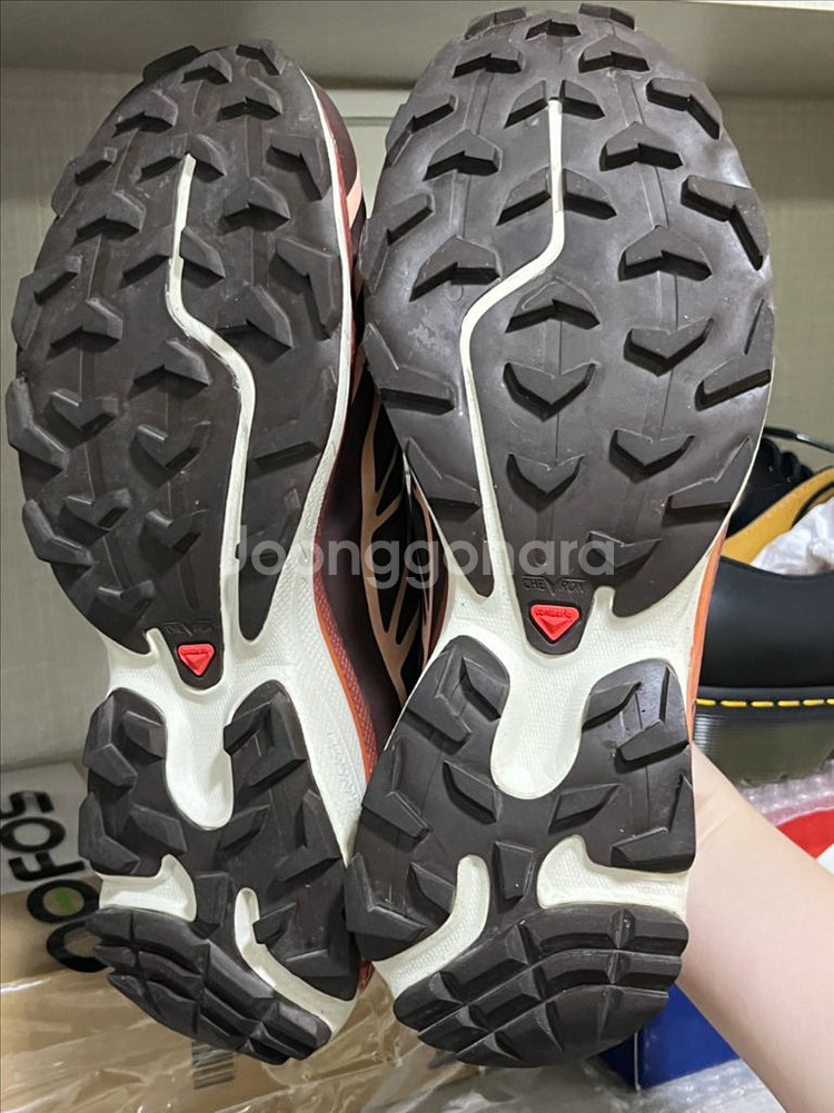 살로몬 xt-6 초콜릿 퐁당 255 사이즈 판매합니다--4