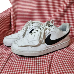 NIKE 나이키 , 코트 버로우 운동화