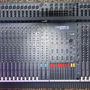 사운드크래프트 스피릿 8 24채널 팝니다