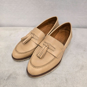 쿠에른 CUEREN 태슬 로퍼 단화 베이지 235