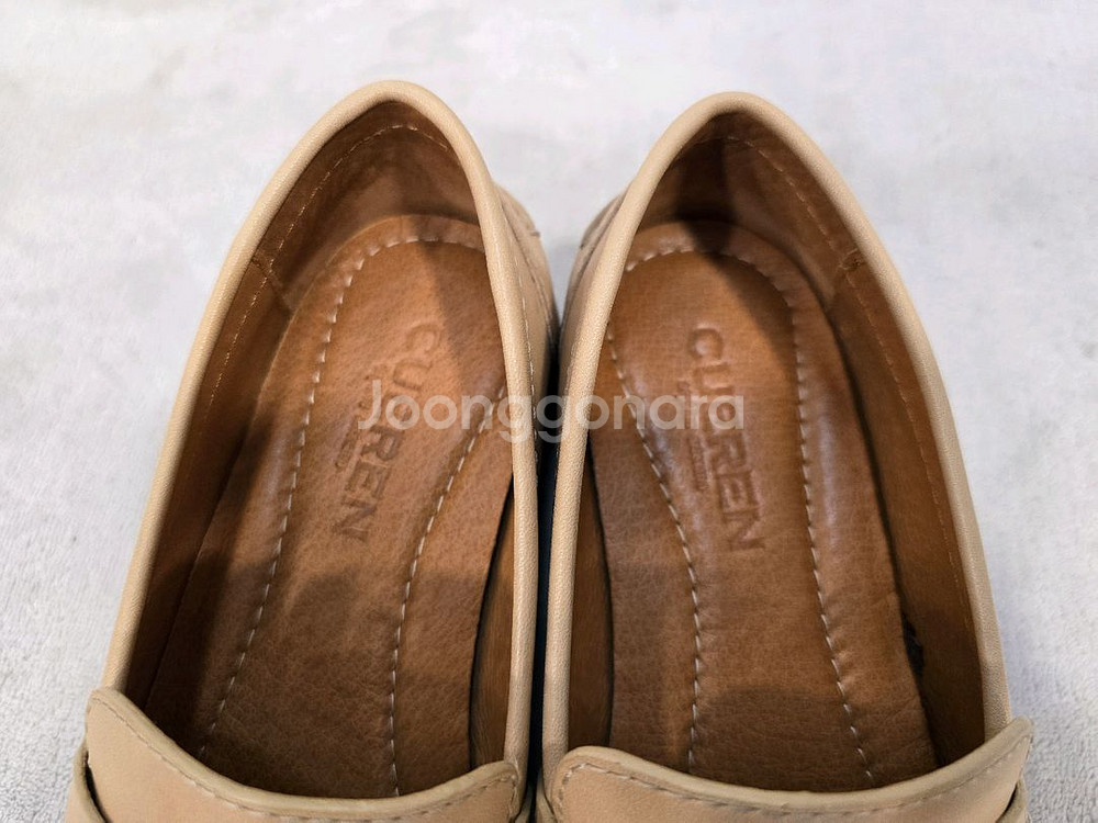 쿠에른 CUEREN 태슬 로퍼 단화 베이지 235--6