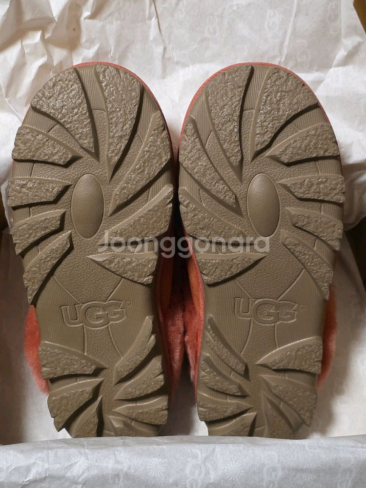 정품 미국 어그 코케트 테라코타 us7 새제품--1