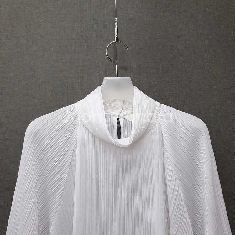 오르 orr 하이넥 플리츠플리즈 블라우스 m사이즈--2