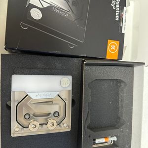 EKWB 1700 화이트 워터블럭팝니다.