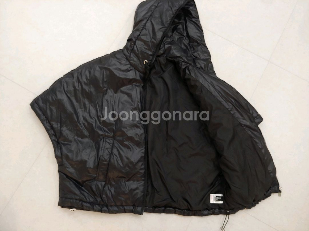 이상봉 케이프 후드패딩조끼--2