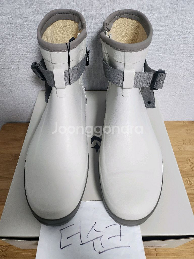 (새상품) 문스타 마르케모디 샌드베이지 280--0