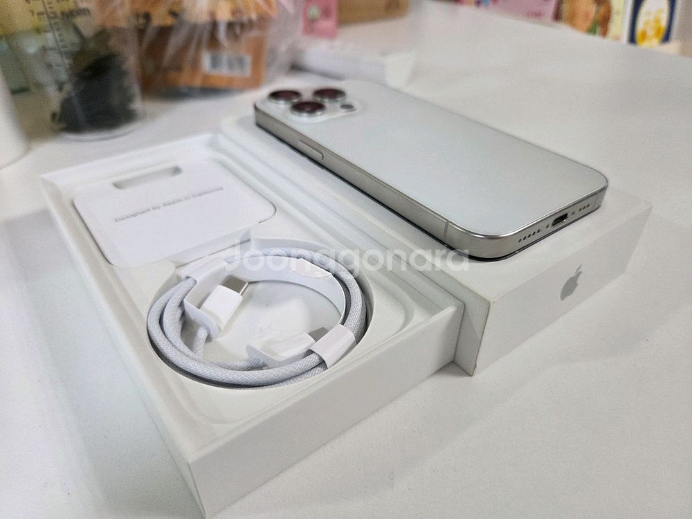 아이폰 15 Pro 256GB 화이트 자급제 (애케플)--3