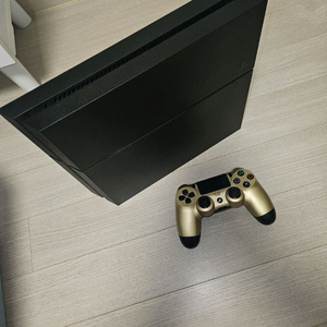 PS4 1205A 500G 기본셋 8.03 팝니다