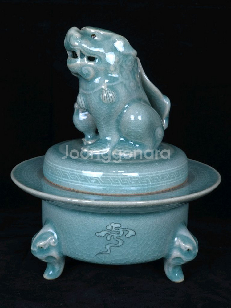 해강 유근형 청자사자향로 도자기--1