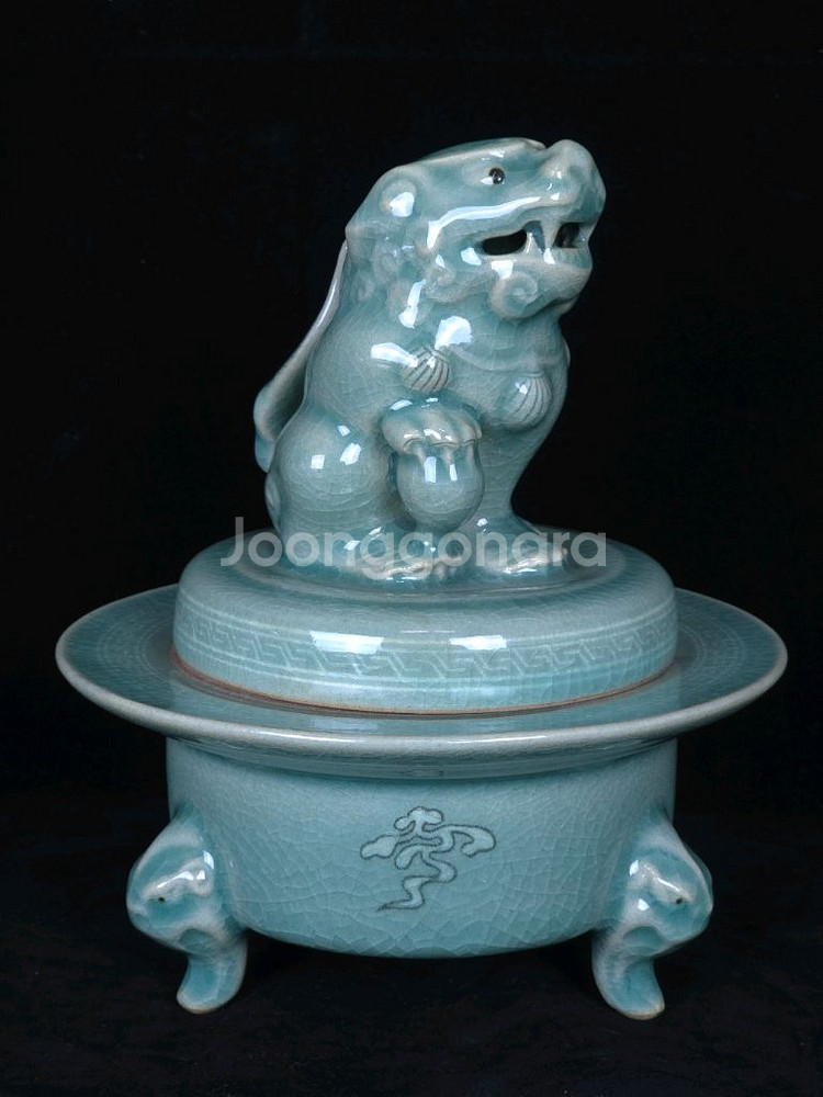 해강 유근형 청자사자향로 도자기--0