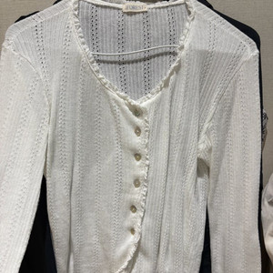 보세 포레스트 니트 가디건 아일렛 포인텔 펀칭 여리