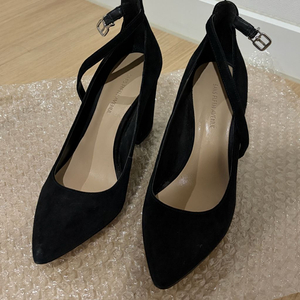 삭스피프스애비뉴 펌프스 스웨이드 하이힐 통굽 230