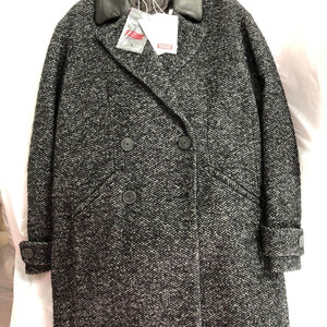 꼼뜨와 데 꼬또니에 하프 코트