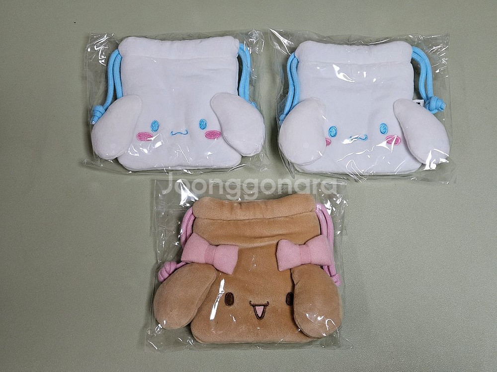 미개봉)산리오 시나모롤 파우치 화이트모카 올리브영미장센--0