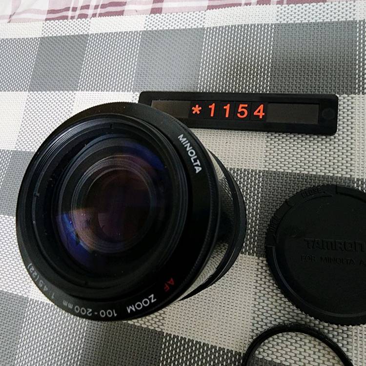 미놀타 AF 마운트 100-200mm 줌렌즈 이미지