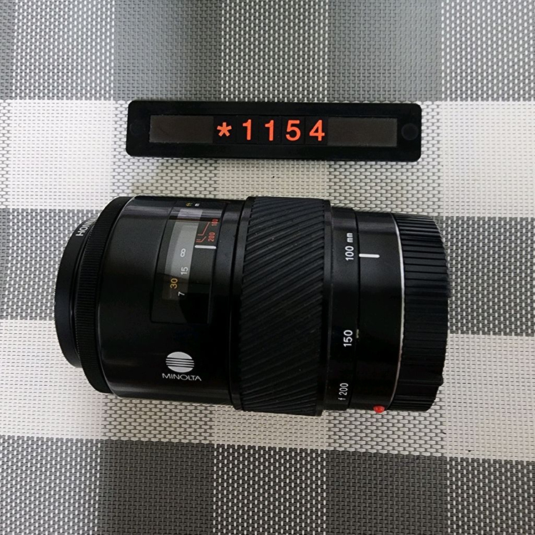 미놀타 AF 마운트 100-200mm 줌렌즈 이미지