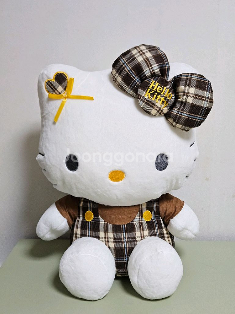 (새상품) 헬로키티 브라운 체크 대형 인형 30cm--0