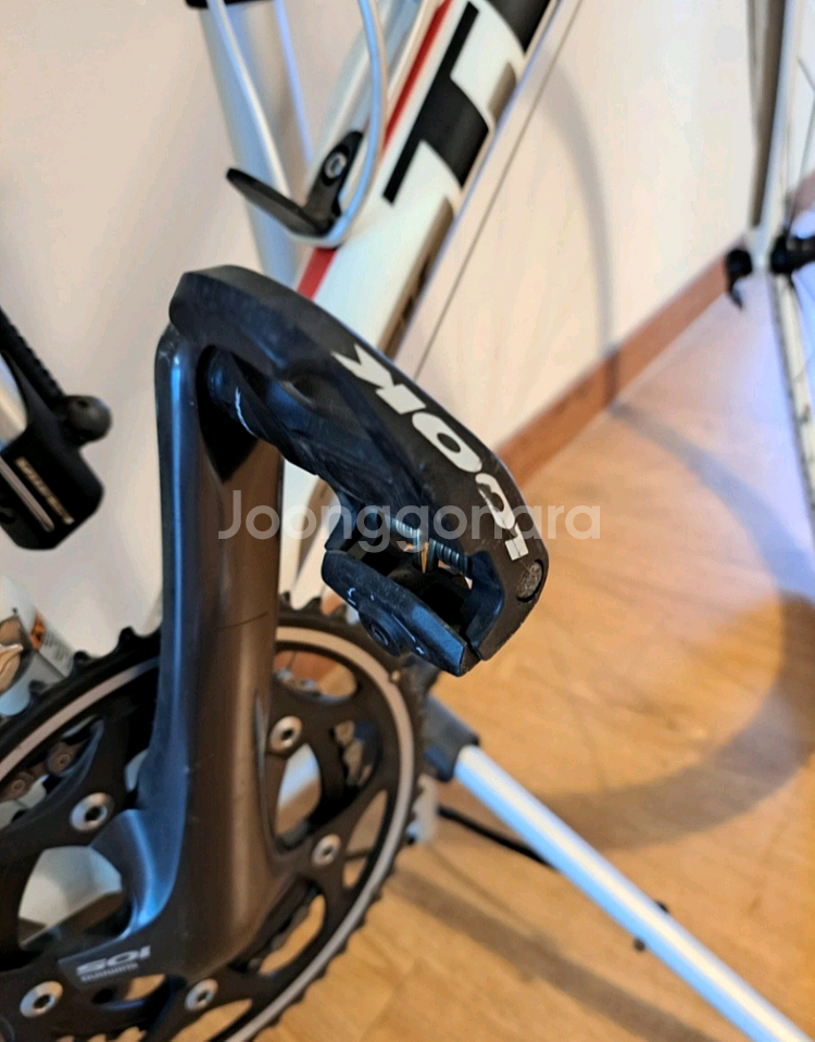 트렉 2.3 알파 로드 자전거--3