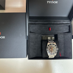 튜더 블랙베이54 미착용 판매