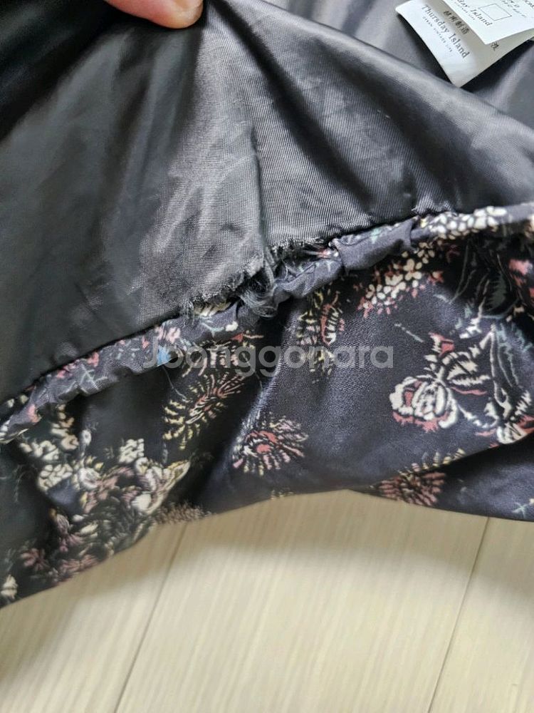 써스데이아일랜드 패딩 조끼--2