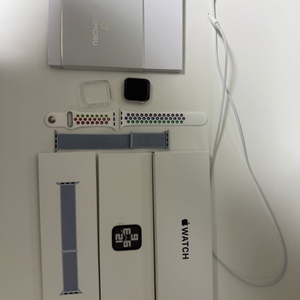 애플워치 se2 40mm 실버 팝니다(배터리100,기스
