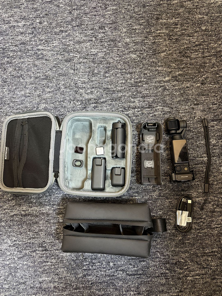 DJI 오즈모 포켓3 콤보 판매합니다. 2년 케어 포함--0