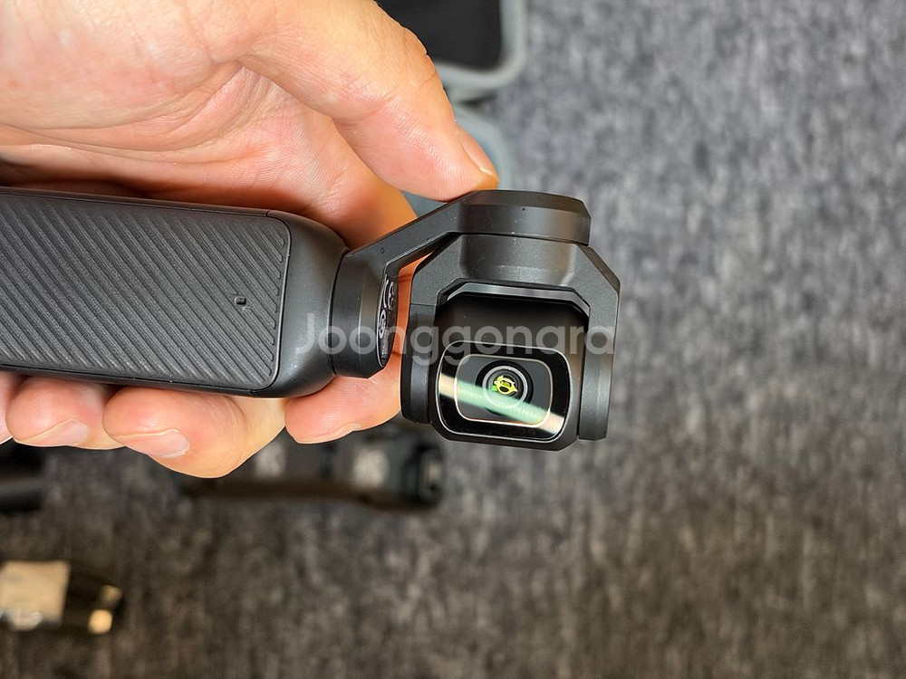 DJI 오즈모 포켓3 콤보 판매합니다. 2년 케어 포함--1