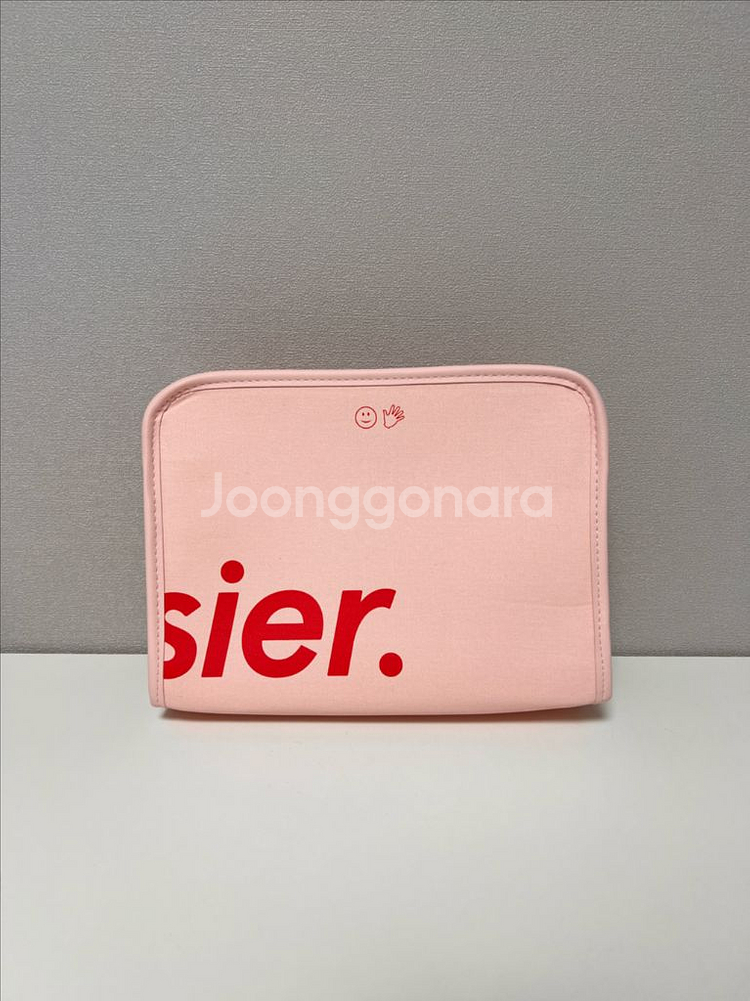 글로시에 더 뷰티백 파우치--1