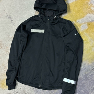 나이키 엘레멘트 러닝 쉴드 자켓