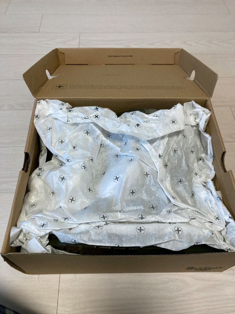 새제품 닥터마틴 1460 크레이지호스 270 팝니다 이미지