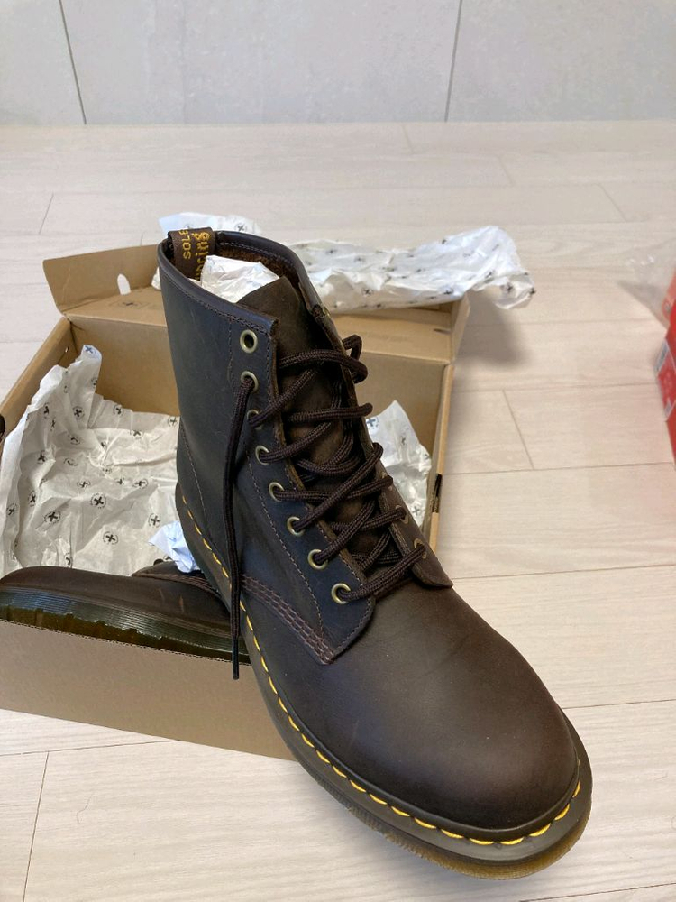새제품 닥터마틴 1460 크레이지호스 270 팝니다 이미지