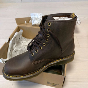 새제품 닥터마틴 1460 크레이지호스 270 팝니다 이미지