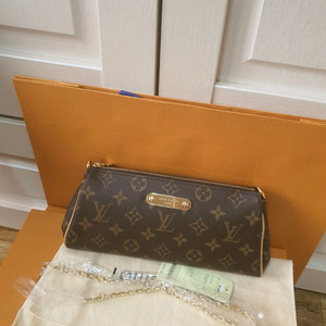 루이비통 포쉐트에바(새상품)- 가격내림