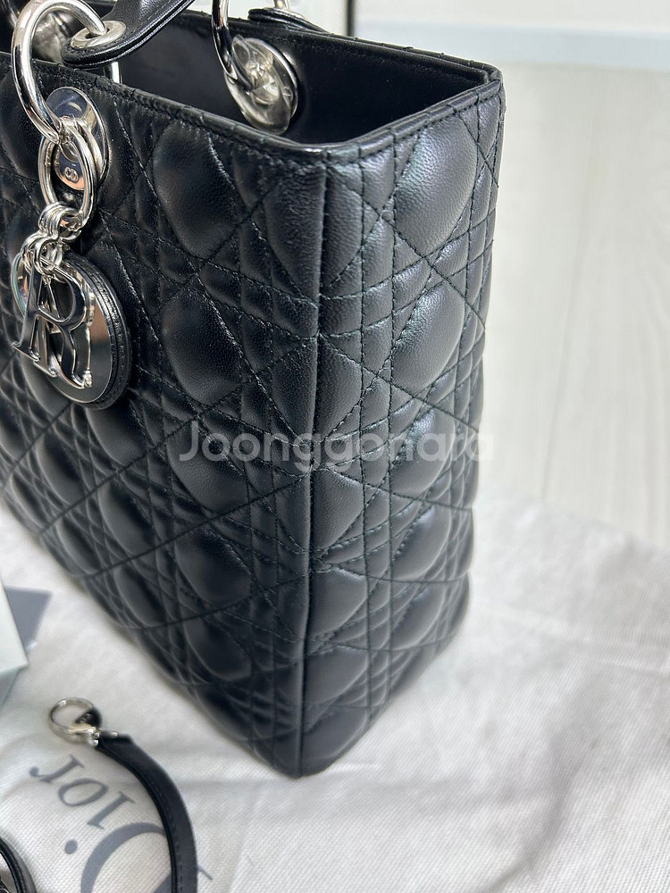 디올 레이디백 램스킨 블랙 라지 은장--5