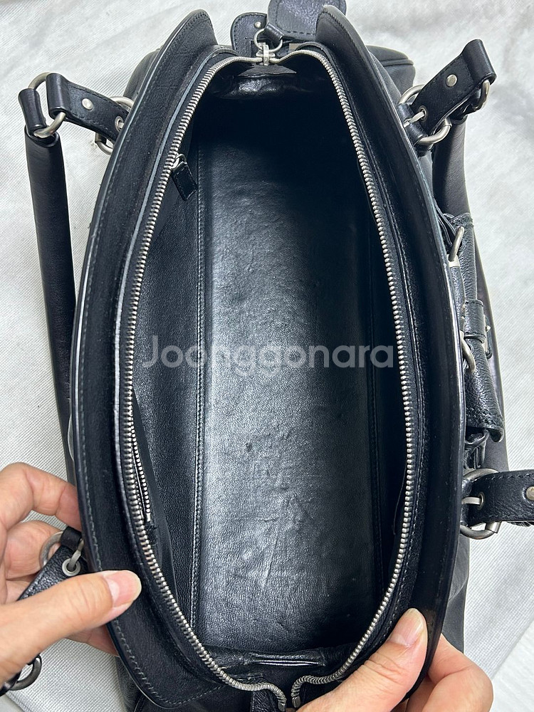 디올 레더 숄더백 - 블랙--2