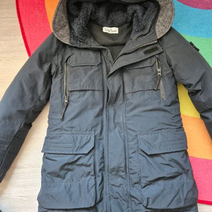 스톤 아일랜드 140싸이즈 패딩