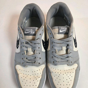 조던1로우 에어디올 250 팝니다