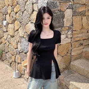 트임 반팔 티셔츠