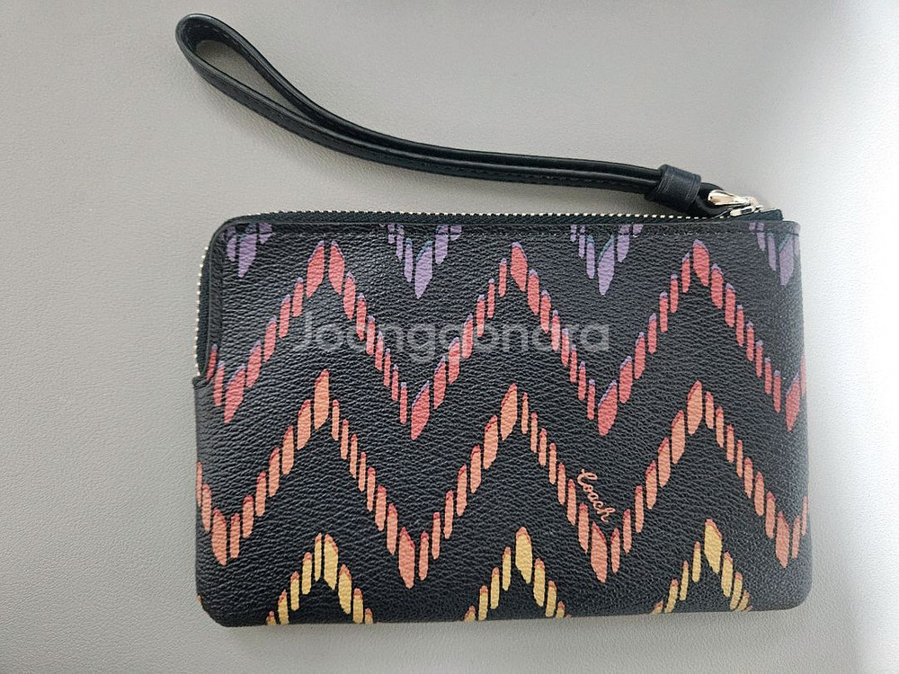 코치 파우치 손목 클러치(미사용 제품)--1