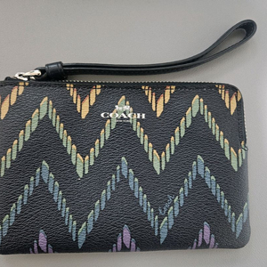 코치 파우치 손목 클러치(미사용 제품)