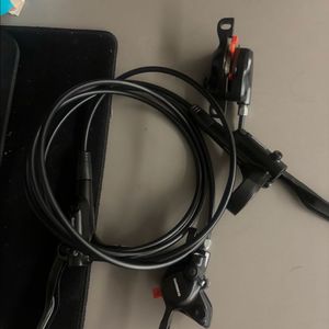 시마노 mt200 mtb 앞 브레이크 이미지