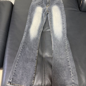 여성 청바지 니트티 세트 팝니다.