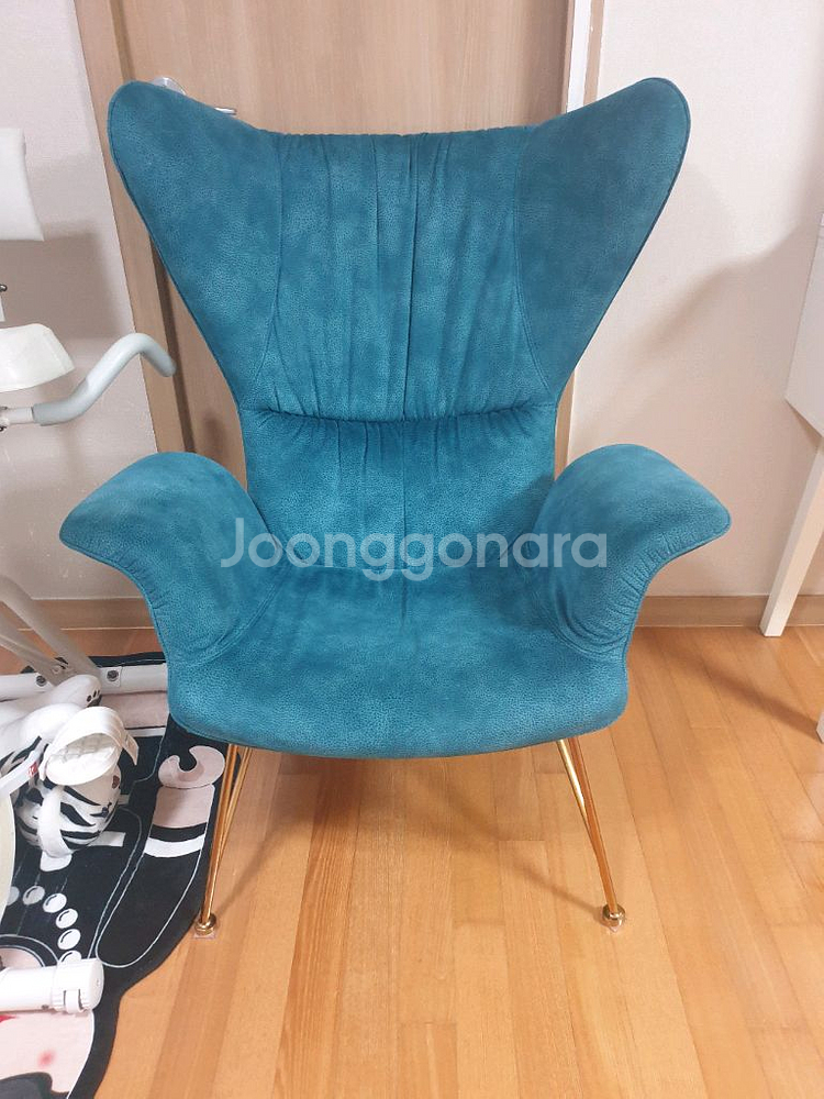 공주님. 왕자님 의자 새거 총 10만원. 직거래는네고--0